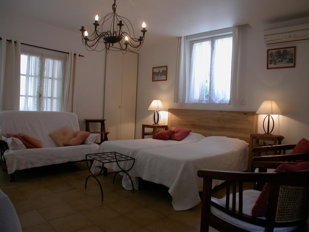 Apartments La Madeleine Avinhão Quarto foto