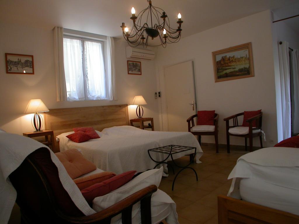 Apartments La Madeleine Avinhão Quarto foto
