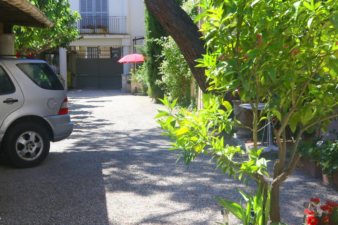 Apartments La Madeleine Avinhão Exterior foto